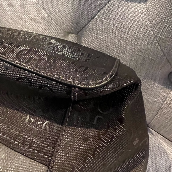 Guess Purse - Picture 6 of 8